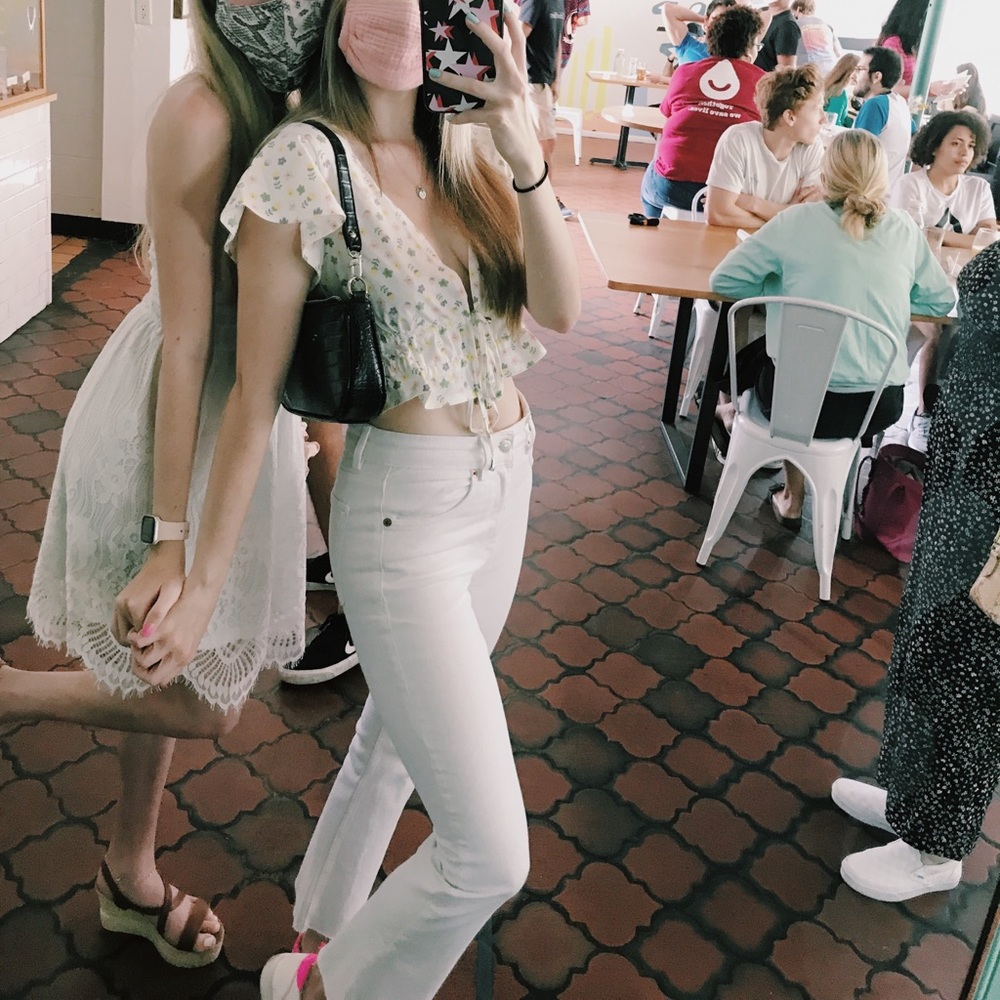 ZARA WHITE HIGH RISE FLARE JEANS